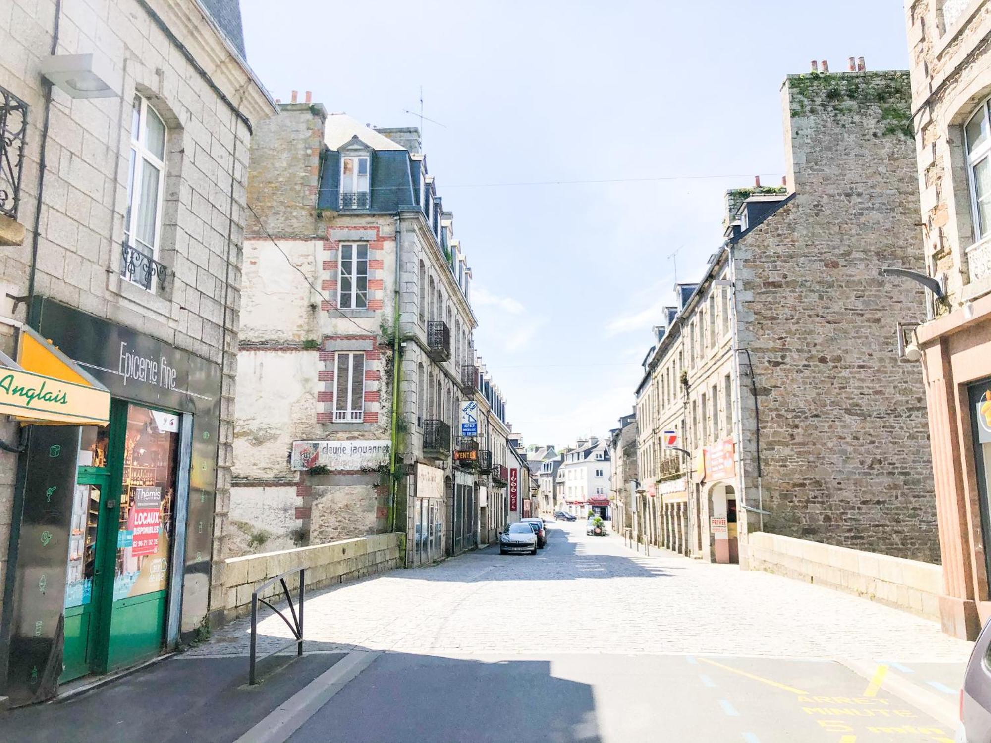 Ferienwohnung New: Agreable & Lumineux *Gare* Guingamp Exterior foto