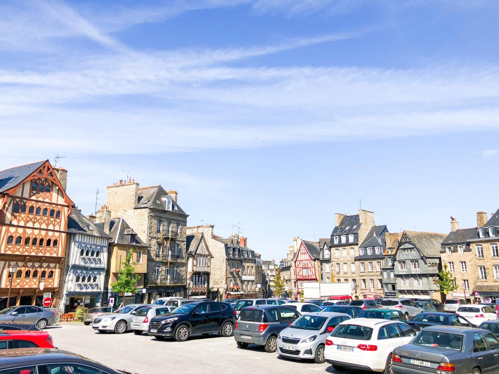 Ferienwohnung New: Agreable & Lumineux *Gare* Guingamp Exterior foto